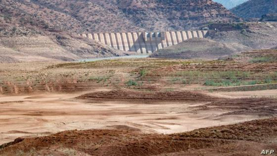 (FILES) This file photo taken on October 23, 2020 shows a view of the Abdelmoumen dam, some 60 kilometres from Morocco's coastal city of Agadir. - As Morocco withers under its worst drought in 40 years, experts are warning that a mix of climate change and bad management could trigger severe drinking water shortages. (Photo by FADEL SENNA / AFP)