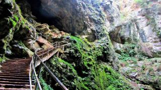 تازة | رصد ملياري سنتيم لتأمين مغارة فريواطو وتهيئة المسبح البلدي