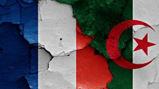 رد على توقيف 03 جزائريين بفرنسا | الجزائر تطرد 12 موظفا بسفارة فرنسا من أراضيها