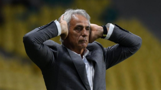 إنقلاب غينيا | إطلاق نار طيلة الوقت..خاليلوزيتش : لازلنا عالقين في الفندق بكوناكري والوضع غير آمن