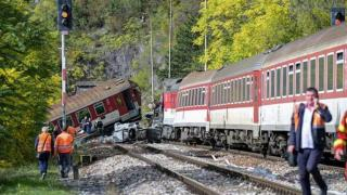 سلوفاكيا | إصابة نحو 100 شخص في تصادم قطارين فائقَي السرعة