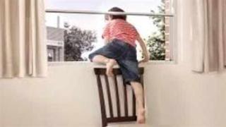 تازة | وفاة طفل بعد سقوطه من شرفة منزل أسرته بحي القدس 2