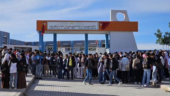 المغرب | وزارة التعليم تمنع تناول التلاميذ والتلميذات للعلكة داخل المؤسسات