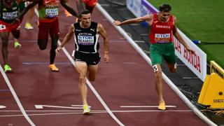 بفارق 7 أجزاء من المئة من الثانية | العداء البقالي يخسر لقب بطولة العالم