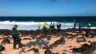 فاجعة | 03 قتلى و خمسة مفقودين في حادث غرق قارب مهاجرين غادر ساحل طانطان في إتجاه جزر الكناري + صور