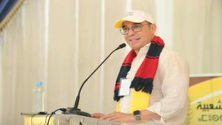 أوزين | “تيقو بيا أنا راه شريف”.. الحكومة “نجحات” في رفع البطالة والطلاق والفقر