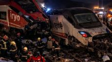 إسبانيا | إرتفاع حصيلة ضحايا إصطدام قطارين لـ39 قتيلا