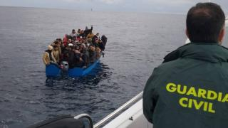 يهم “الحراكة” المغاربة | إسبانيا تشرع رسميا في تسوية أوضاع المهاجرين