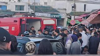 طنجة | فتاة تصطدم بسيارتها بمقهى مخلفة إصابة 07 أشخاص