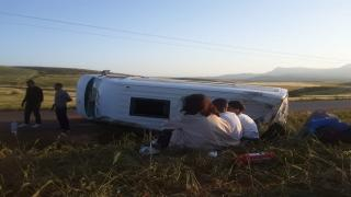 نواحي فاس | 16 مصابا في حادث إنقلاب حافلة رياضية لحسنية جرسيف للدراجات + فيديو