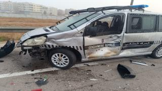 تيط مليل | سيارة تصطدم بمركبتين للدرك الملكي بالطريق السيار