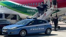 إيطاليا | فرار أربعة مغاربة من طائرة بعد هبوط إضطراري