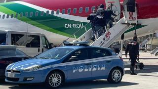 إيطاليا | فرار أربعة مغاربة من طائرة بعد هبوط إضطراري