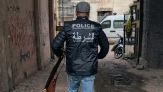 الدار البيضاء | استنفار بعد العثور على سلاح ناري وسيف داخل سيارة مهجورة