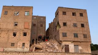 فاس | مصرع 3 أشخاص في انهيار عمارة سكنية