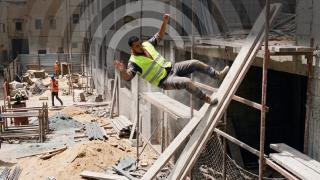 الصورة مولدة بالذكاء الاصطناعي 