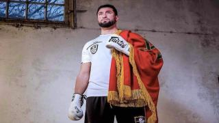 عاد إليه السرطان مرة أخرى | الملاكم المغربي “جمال بن صديق” يخضع لعملية جراحية خطرة