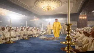 عددها 43 مسجدا | أمير المؤمنين يأمر بفتح المساجد التي تم تشيدها أو أعيد بناؤها أو تم ترميمها