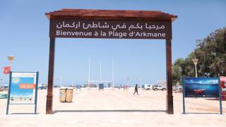 الناظور | “مخازني” يتمكن من إنقاذ فتاة من الغرق بشاطئ أركمان