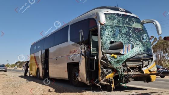 إقليم جرسيف | قتيل و12 جريحا في إصطدام بين حافلة لنقل المسافرين وشاحنة بكار سفلة + صور وفيديو