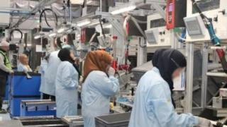 ب912 مليون درهم | شركتين رائدتين تستثمران ب 4 مصانع لصناعة السيارات بالمغرب