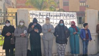 جرسيف | ضحايا عملية النصب العقاري يحتجون أمام مقر المحكمة الإبتدائية + فيديو