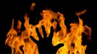 سلا | زوج يقوم بحرق زوجته قبل أن يقدم على الإنتحار بدافع الغيرة