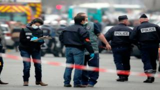 فرنسا | محاكمة جزائري قتل إبنه وأخفى جثته في سجادة لسنة و نصف