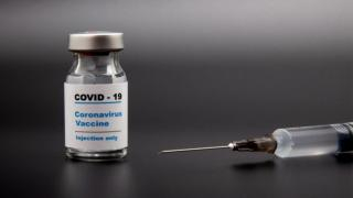 عاجل ..جرسيف | سرقة قنينة من لقاح كورونا تورط مسنا و الأمن يوقفه