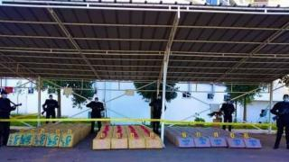 الطريق السيار مكناس – الدار البيضاء | إجهاض عملية لتهريب حوالي 10 أطنان من مخدر الشيرا + صور