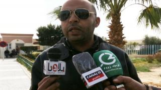 جرسيف | مواطن يعتصم بالمستشفى الإقليمي بعد تأجيل موعد طبي لإبنته بست أشهر + فيديو