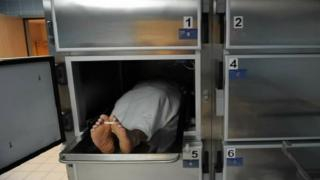 سلا | إستهلاك مؤثرات عقلية ينهي حياة فتاة و الشرطة القضائية تفتح تحقيقا بالنازلة