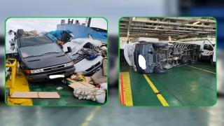 بالصور | عاصفة قوية تتسبب في إنقلاب سيارات داخل سفينة تربط طنجة بمارسيليا