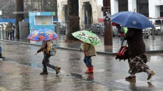 طقس الأربعاء | زخات مطرية متوقعة بعدد من المناطق