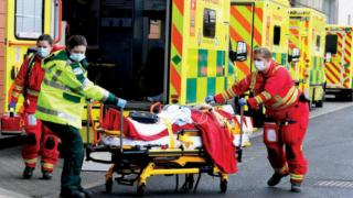 بريطانيا | وفاة 7 أشخاص بعد تلقيهم لقاح “أسترازينيكا” المضاد لكورونا