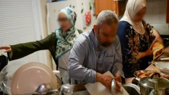 على أنغام مسيطرة | زوج يطلق زوجته بعد أن نشرت فيديو له على تيك توك وهو يساعدها بغسل الأواني