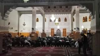 بعد فرض حظر التجوال الليلي | الأوقاف تراسل أئمة المساجد و تمنع أداء التراويح وصلاتي العشاء والفجر