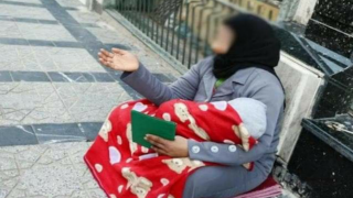 الدار البيضاء | توقيف متسولة تدعي أنها لاجئة مستعملة دمية على أنها رضيع