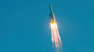 عاجل | الصين تعلن تفكك الصاروخ الفضائي “التائه” بعد ذخوله الغلاف الجوي و سقوط بقاياه في بحر العرب