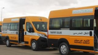 خطير | إصابة 08 تلاميذ بهجوم على سيارة للنقل المدرسي بالعصي والحجارة والسيوف بجماعة هوارة اولاد رحو – جرسيف