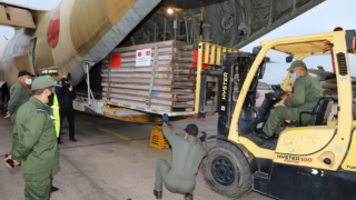 بحمولة إجمالية قدرها 40.5 طن | 03 طائرات عسكرية محملة بمساعدات “كورونا” تتوجه صوب تونس