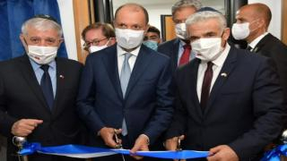الرباط | وزير خارجية إسرائيل لابيد يشرف على إعادة إفتتاح مقر مكتب إتصالها بالمغرب + صور