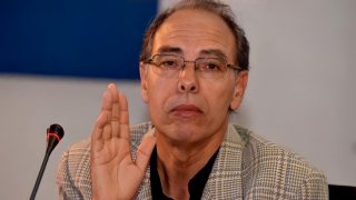 الرباط | النيابة العامة تكذب ادعاءات المعطي منجب بشأن منعه من السفر بشكل تعسفي