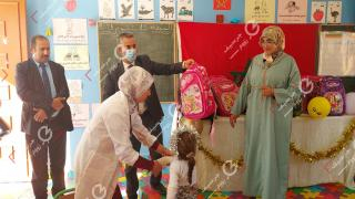 جرسيف | توزيع محافظ و لوازم مدرسية على تلاميذ التعليم الأولي بمدرسة المسيرة بحي حمرية + صور و فيديو