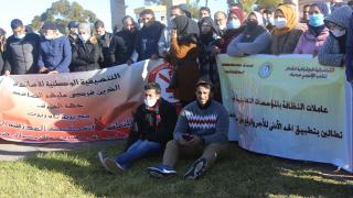 جرسيف | تزامنا مع زيارة وزير التعليم..الأساتذة المتعاقدين يحتجون