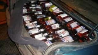 إقليم جرسيف | الدرك الملكي ينجح في حجز سيارة محملة بكمية مهمة من الكحول غير المرخصة و توقيف سائقها