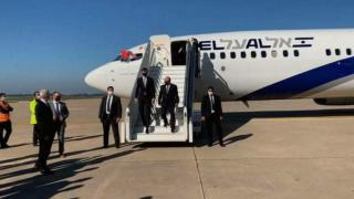 الرباط | الوفد الأمريكي الإسرائيلي يتوجه لضريح محمد الخامس قبل توقيع إتفاقيات بين حكومتي البلدين و لقاء جلالة الملك