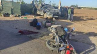 إقليم اشتوكة آيت باها | قتيلين و12 جريحا في إصطدام بين سيارة لنقل عمال فلاحيين ودراجة نارية + صور