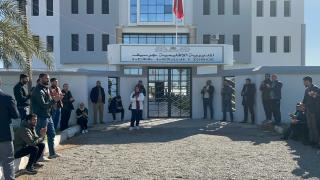 جرسيف | أساتذة التعاقد يحتجون أمام مقر المديرية الإقليمية لوزارة التعليم رفضا للإقتطاعات من أجورهم + فيديو