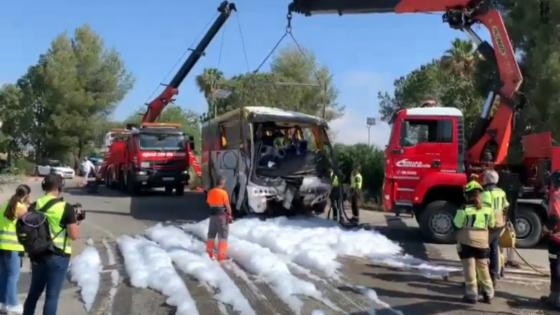 إسبانيا | مقتل عاملة مغربية وإصابة 24 أخريات بجروح في إنقلاب حافلة لنقل عاملات فلاحيات موسميات + فيديو